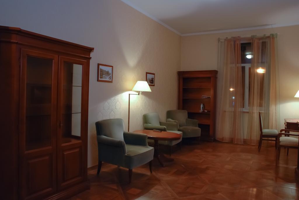 Apartment Central *